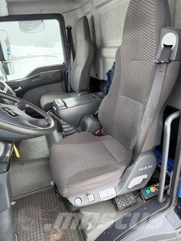 MAN TGL 12.240 4X2BL E3 BLATT LUFT LADEBORDWAND ABS Товарни камиони за напитки