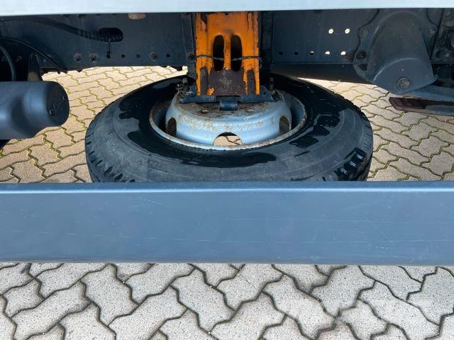 MAN TGL 8.210 BB Pritsche/ 2xAHK+Öl/ NL 2.9t Camión con caja abierta