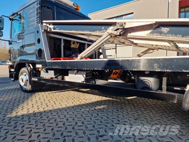 MAN TGL 8.220 4X2 BL / Xenon / Alu-Felgen Járműszállítók