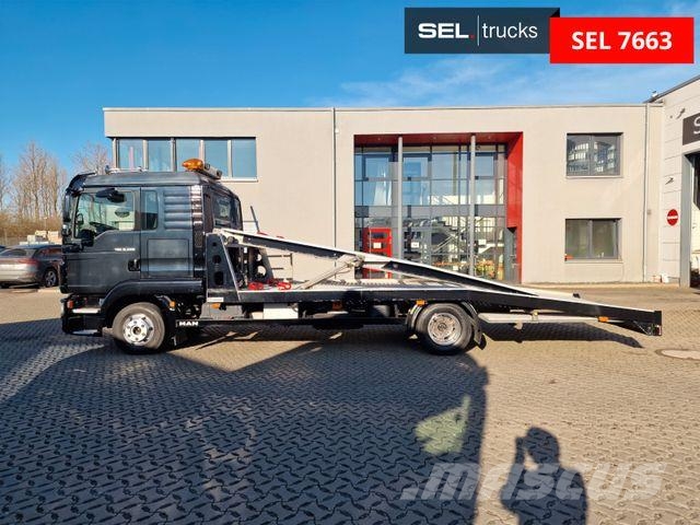 MAN TGL 8.220 4X2 BL / Xenon / Alu-Felgen Járműszállítók