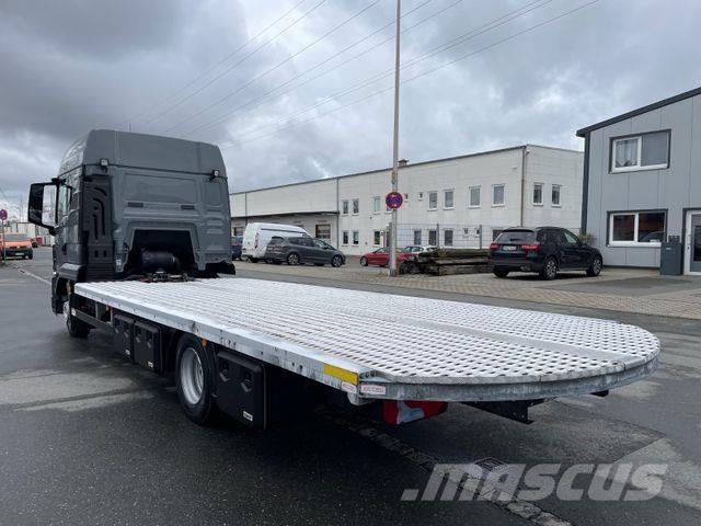 MAN TGL 8.220 Autotransporter/WINCH/AHK/2xBett/EU6d Autotransporter