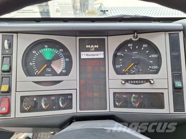 MAN TGL LE 8.180 Autotransporter NL: 2940 kg AHK LUF Autotransporter