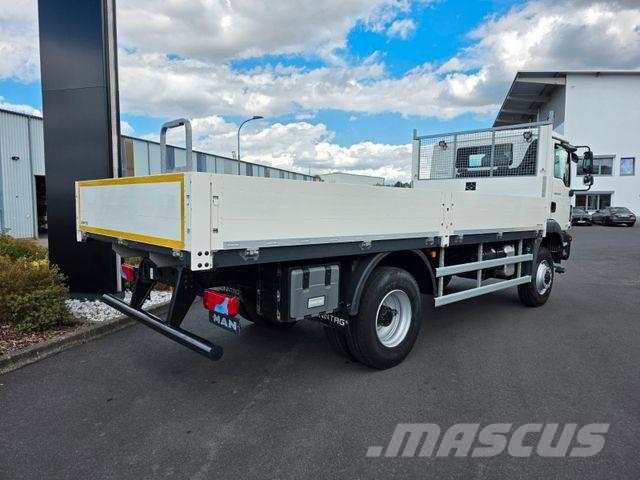 MAN TGM 13.250 4x4 BL Allrad 37.917km Klima 3 Sitze Flatbed/Dropside trucks