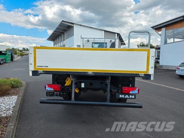 MAN TGM 13.250 4x4 BL Allrad 37.917km Klima 3 Sitze Flatbed/Dropside trucks