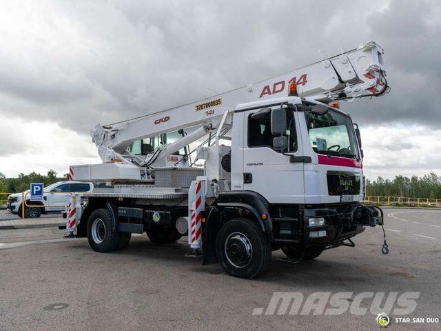 MAN Tgm 18.290 4x4 Ckd AD-14 Crane 14 t Winch Vlakke laadvloer met kraan
