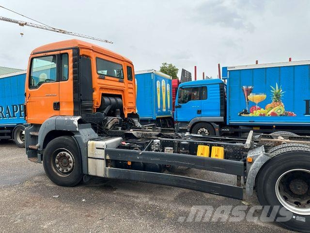 MAN TGS 26.320 Camiones con chasís y cabina