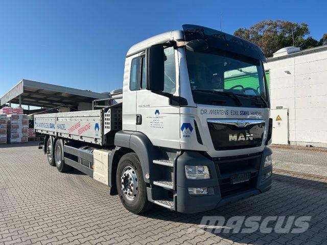 MAN TGS 26.320 / 6x2-4 / Lift Lenkachse / Euro 6 Pritschenwagen/Pritschenwagen mit Seitenklappe