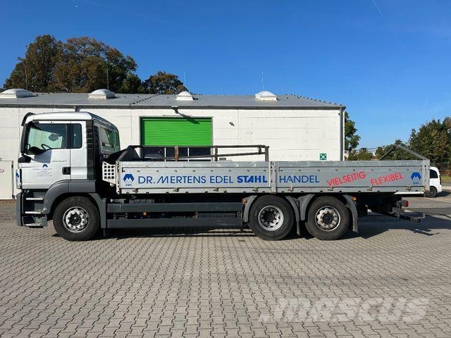 MAN TGS 26.320 / 6x2-4 / Lift Lenkachse / Euro 6 Pritschenwagen/Pritschenwagen mit Seitenklappe