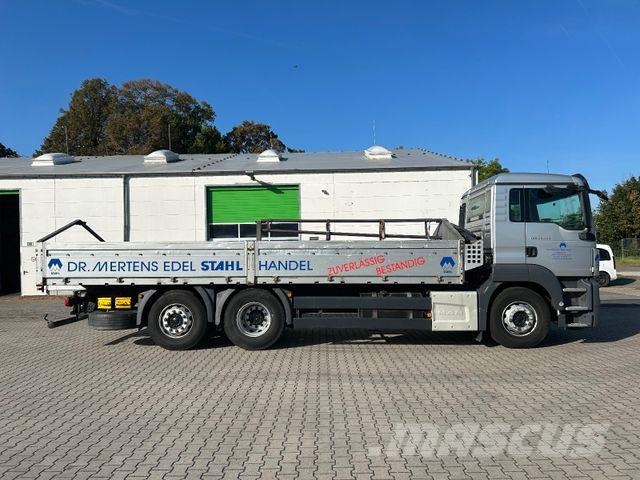 MAN TGS 26.320 / 6x2-4 / Lift Lenkachse / Euro 6 Pritschenwagen/Pritschenwagen mit Seitenklappe