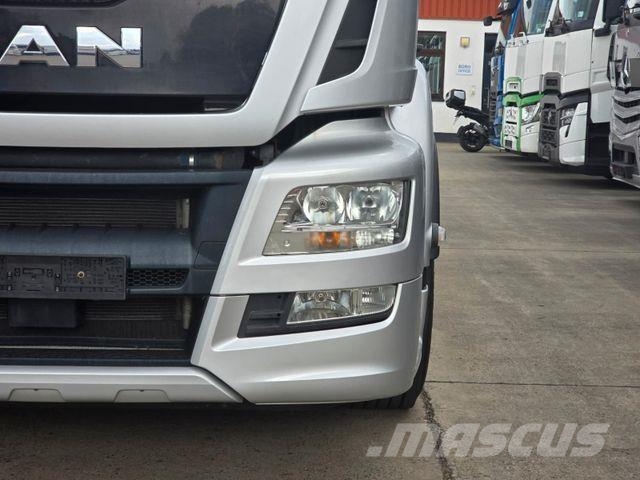 MAN TGS 26.360 * HYVA-KRAN * 12.8M * FERNBEDIENUNG شاحنات الرافعات
