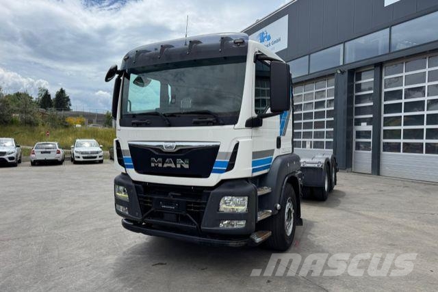MAN TGS 26.440 6x2 شاحنات بمقصورة وهيكل