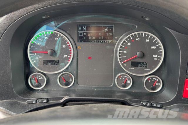 MAN TGS 26.440 6x2 شاحنات بمقصورة وهيكل