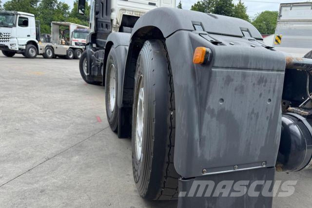 MAN TGS 26.440 6x2 شاحنات بمقصورة وهيكل
