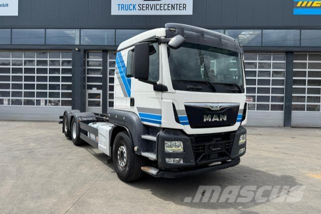 MAN TGS 26.440 6x2 شاحنات بمقصورة وهيكل