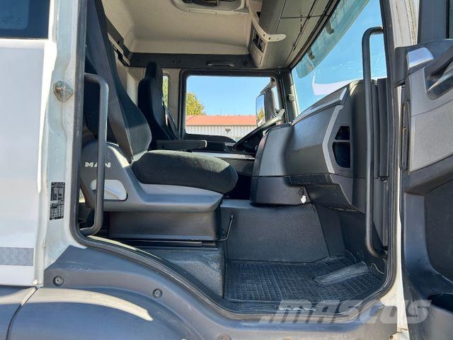 MAN TGS 26.440 / 6x2-4 / Hiab XR21S59 Abrollkipper