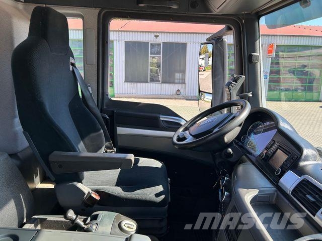 MAN TGS 26.440 / 6x2-4 / Hiab XR21S59 Abrollkipper