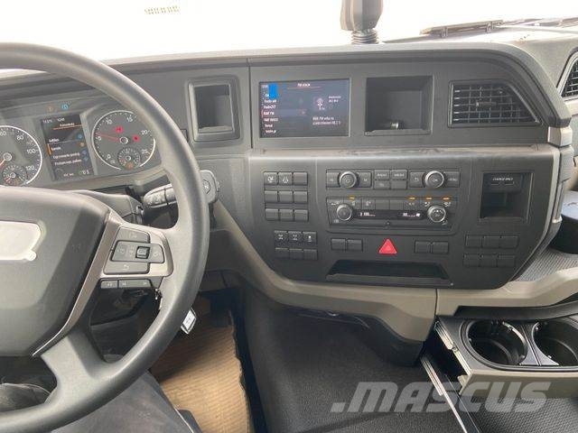 MAN TGS 26.440 6x4 Abrollkipper HYVA 20-60-S Камиони с кран с кука