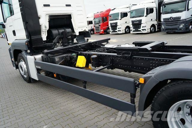 MAN TGS / 26.440 / E 5 / RETARDER / PEŁNY ADR / BDF Camiones con chasís y cabina