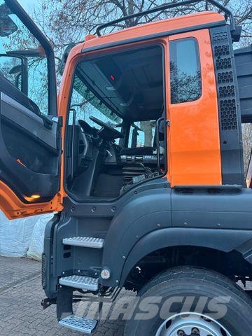 MAN TGS 28.360 - 6x4 - 1. Hand - Kipper - Kran Camiones grúa