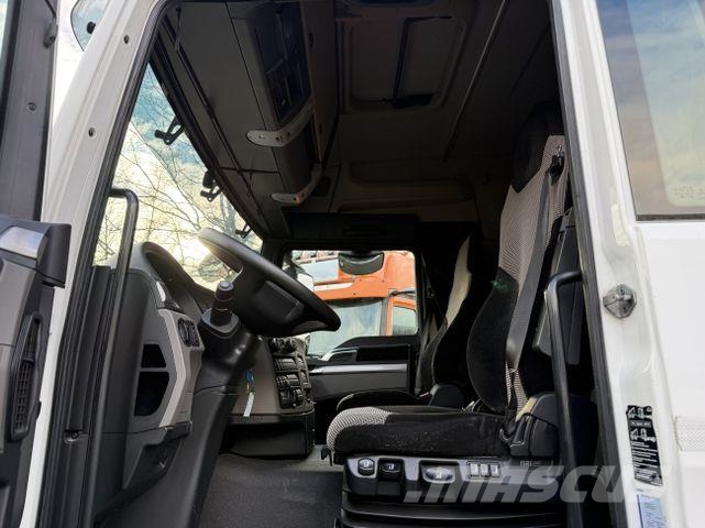 MAN TGS 35.420 8X2-6 Haken/ Silo M-TEC HLS 20 Camiones elevadores de gancho