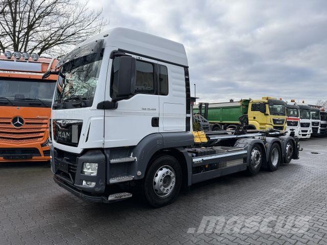 MAN TGS 35.420 8X2-6 Haken/ Silo M-TEC HLS 20 Camiones elevadores de gancho