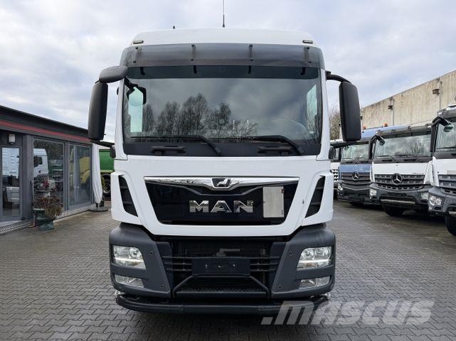 MAN TGS 35.420 8X2-6 Haken/ Silo M-TEC HLS 20 Camiones elevadores de gancho