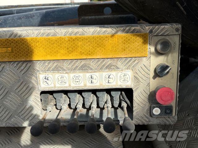 MAN TGS 37.500 8x4BB Abroller *Unfall* Retarder/Navi Treileri ar āķi