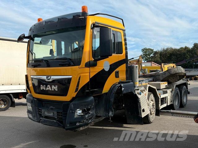 MAN TGS 37.500 8x4BB Abroller *Unfall* Retarder/Navi Treileri ar āķi