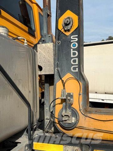 MAN TGS 37.500 8x4BB Abroller *Unfall* Retarder/Navi Treileri ar āķi