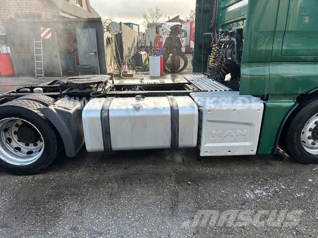 MAN TGX 18.360 EU6 4x2 Retarder Luft/Luft Low-Liner Sattelzugmaschinen