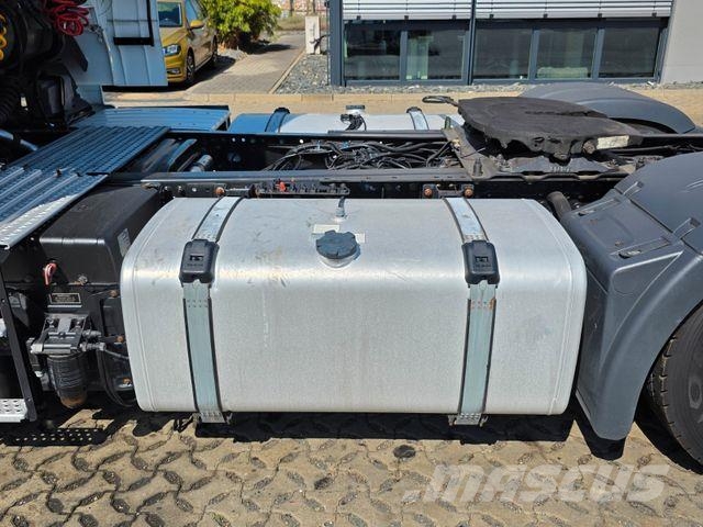 MAN TGX 18.460 4X2 LLS-U Vetopöytäautot