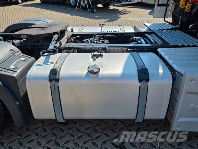 MAN TGX 18.460 4X2 LLS-U Vetopöytäautot