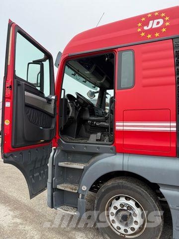 MAN TGX 18.460 LEDER SITZE KIPPHYDRAULIK INTARDER 6 Vlačilci
