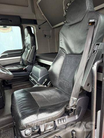 MAN TGX 18.460 LEDER SITZE KIPPHYDRAULIK INTARDER 6 Vlačilci