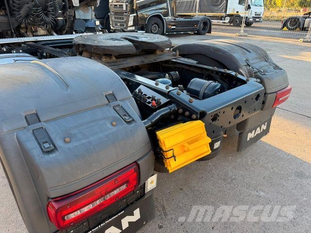 MAN TGX 18.510 XXL * RETARDER * STANDKLIMA * UNFALL Cabezas tractoras