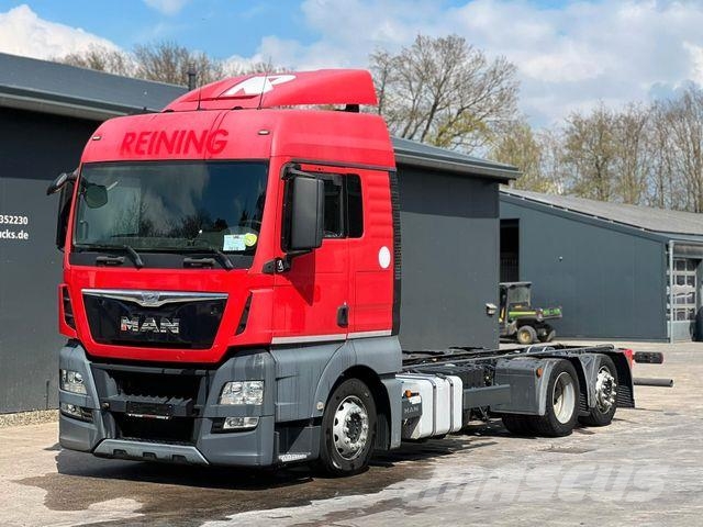MAN TGX 24.400 6x2 Euro 6 Fahrgestell Chassis Cab trucks