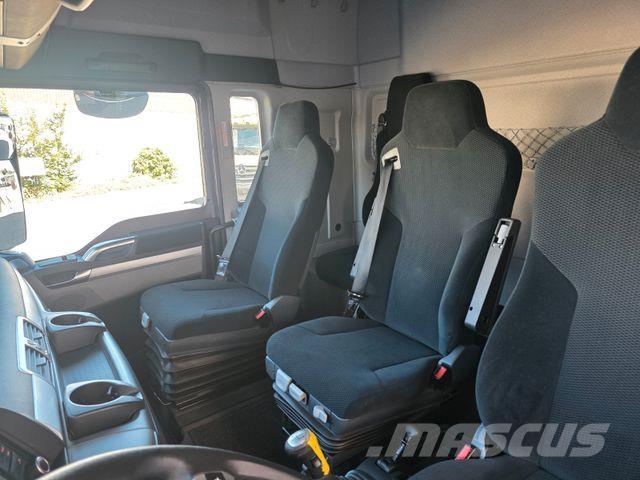 MAN TGX 26.360 6x2-2 LL BDF Fahrschule 5 Sitze AHK Chassis met cabine