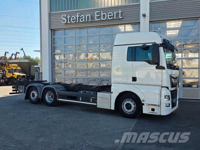 MAN TGX 26.360 6x2-2 LL BDF Fahrschule 5 Sitze AHK Chassis met cabine