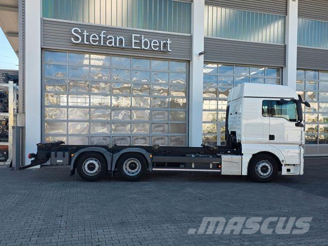 MAN TGX 26.360 6x2-2 LL BDF Fahrschule 5 Sitze AHK Chassis met cabine