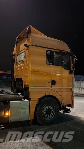 MAN TGX 26.440 6X2 Abrollkipper Blatt Luft Lift Ret. Вантажівки з гаковим підйомом