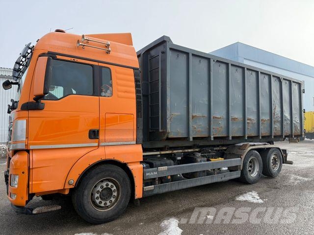 MAN TGX 26.440 6X2 Abrollkipper Blatt Luft Lift Ret. Камиони с кран с кука