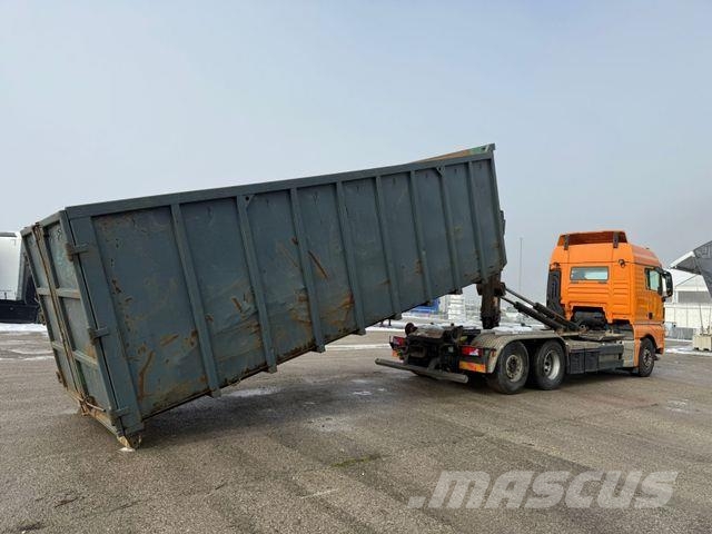 MAN TGX 26.440 6X2 Abrollkipper Blatt Luft Lift Ret. Камиони с кран с кука