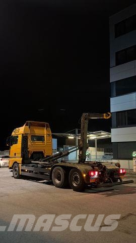 MAN TGX 26.440 6X2 Abrollkipper Blatt Luft Lift Ret. Камиони с кран с кука