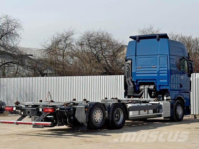 MAN TGX 26.470 * PLATFORM 5,80 m* TOPZUSTAND Chassis Caminhões Cabine