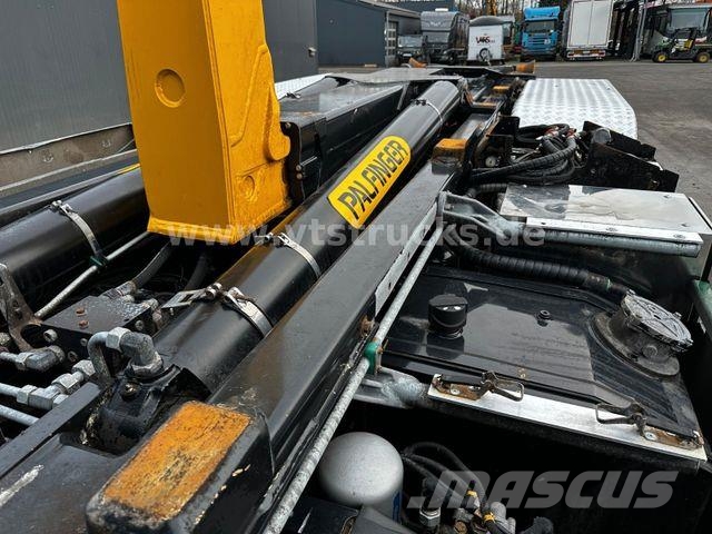 MAN TGX 26.500 6x2 Palfinger Abroller Lift/Lenk Hook lift trucks