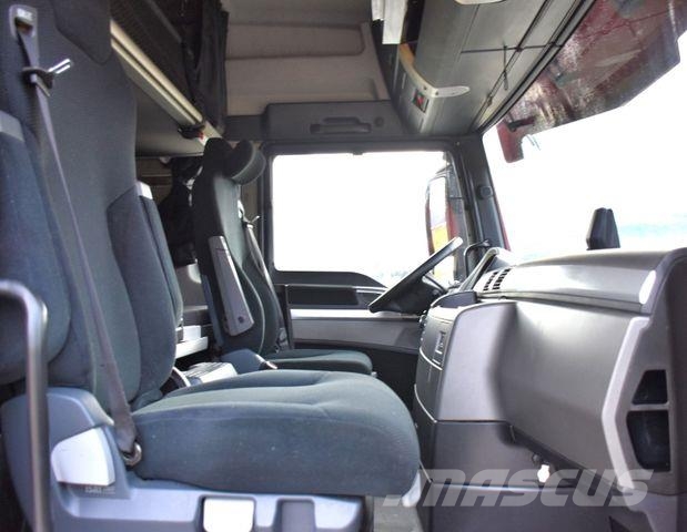 MAN TGX 28.480 Sattelzugmaschine + HMF 2120 K5/FUNK Automobiliniai kranai