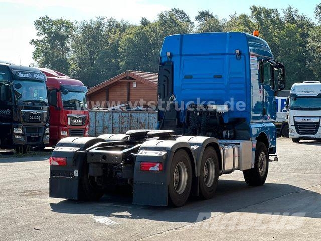 MAN TGX 33.480 6x4 BLS NAVI KLIMA Intarder 83to وحدات الجر