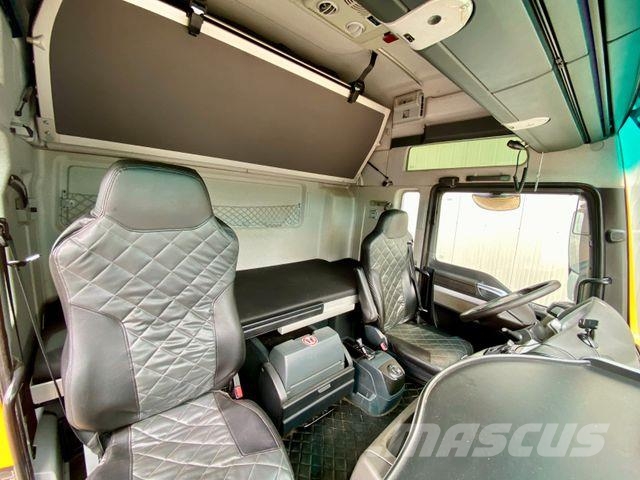 MAN TGX 41.680 8x4-4 BBS| 250to*Wandler*Retarder*AHK Vlačilci