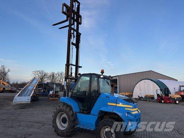 Manitou M30-4D/ST5 4X4, Gelände, Allrad, 3to., 5,5m Vorkheftruck voor zwaar terrein