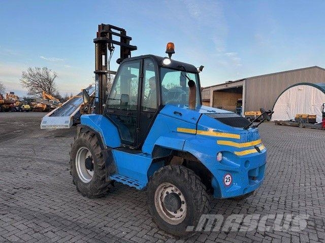 Manitou M30-4D/ST5 4X4, Gelände, Allrad, 3to., 5,5m Vorkheftruck voor zwaar terrein